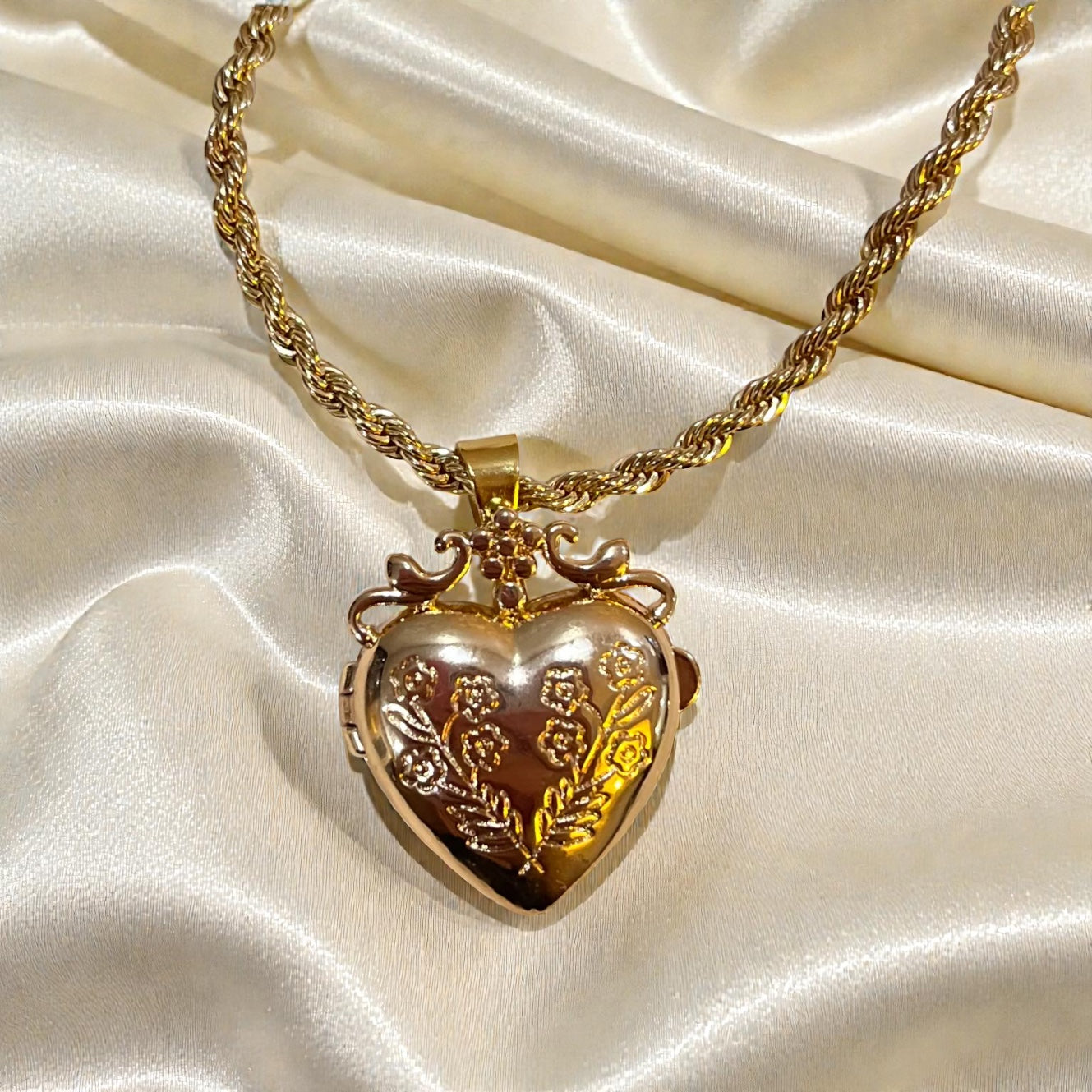 Vintage Locket Necklace