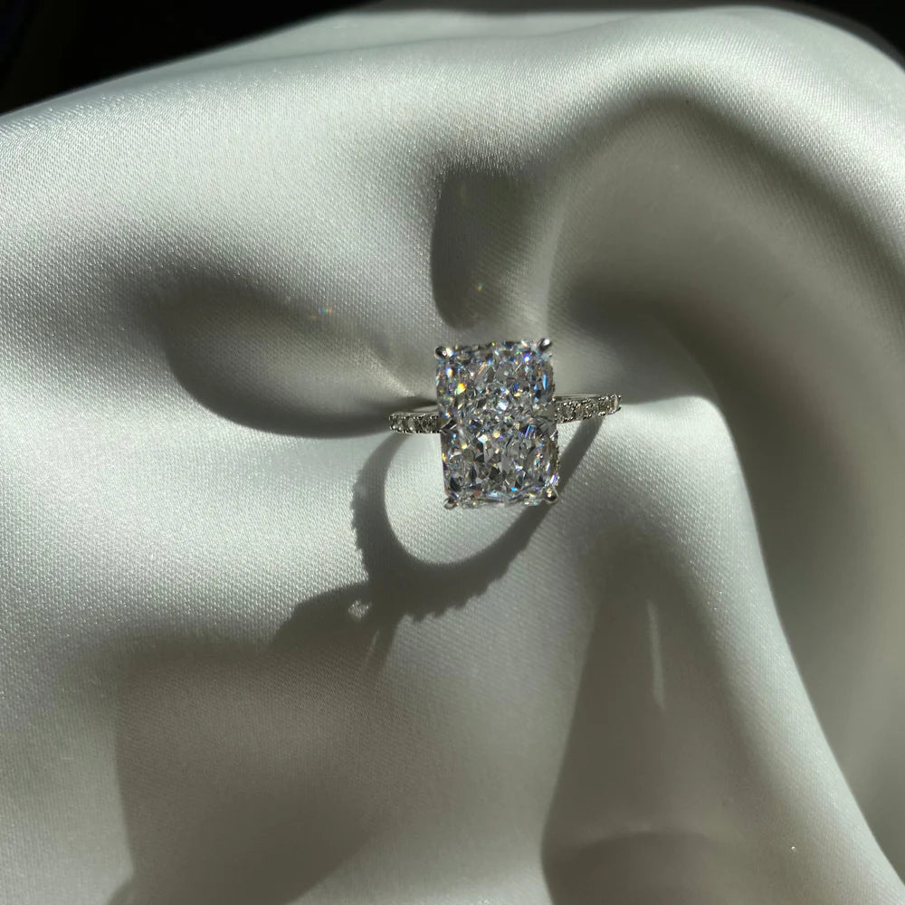 7 Carats Crushed Ice Ring
