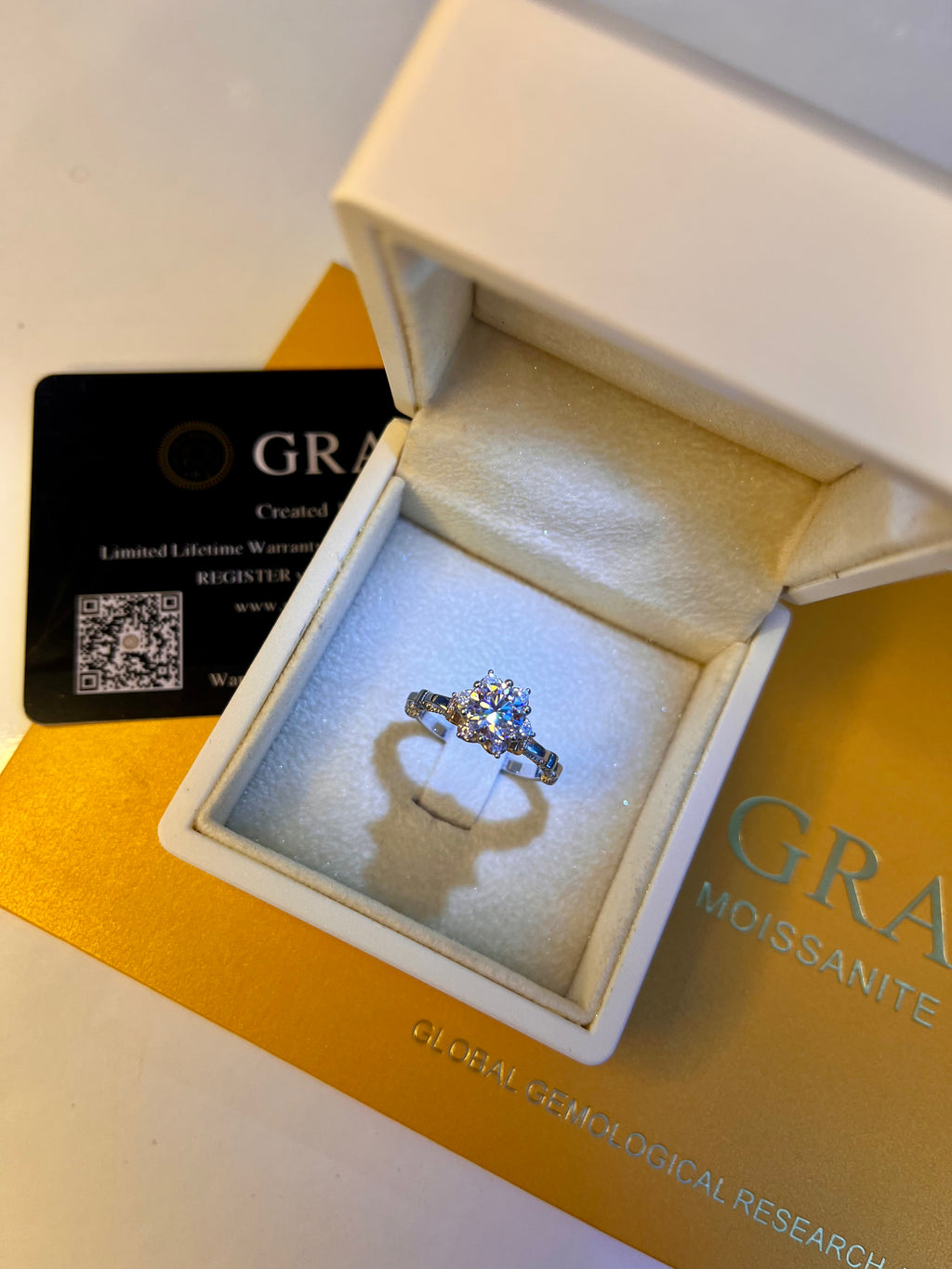 Moissanite Ring - GRA Certified - Pass Test Diamond Pen