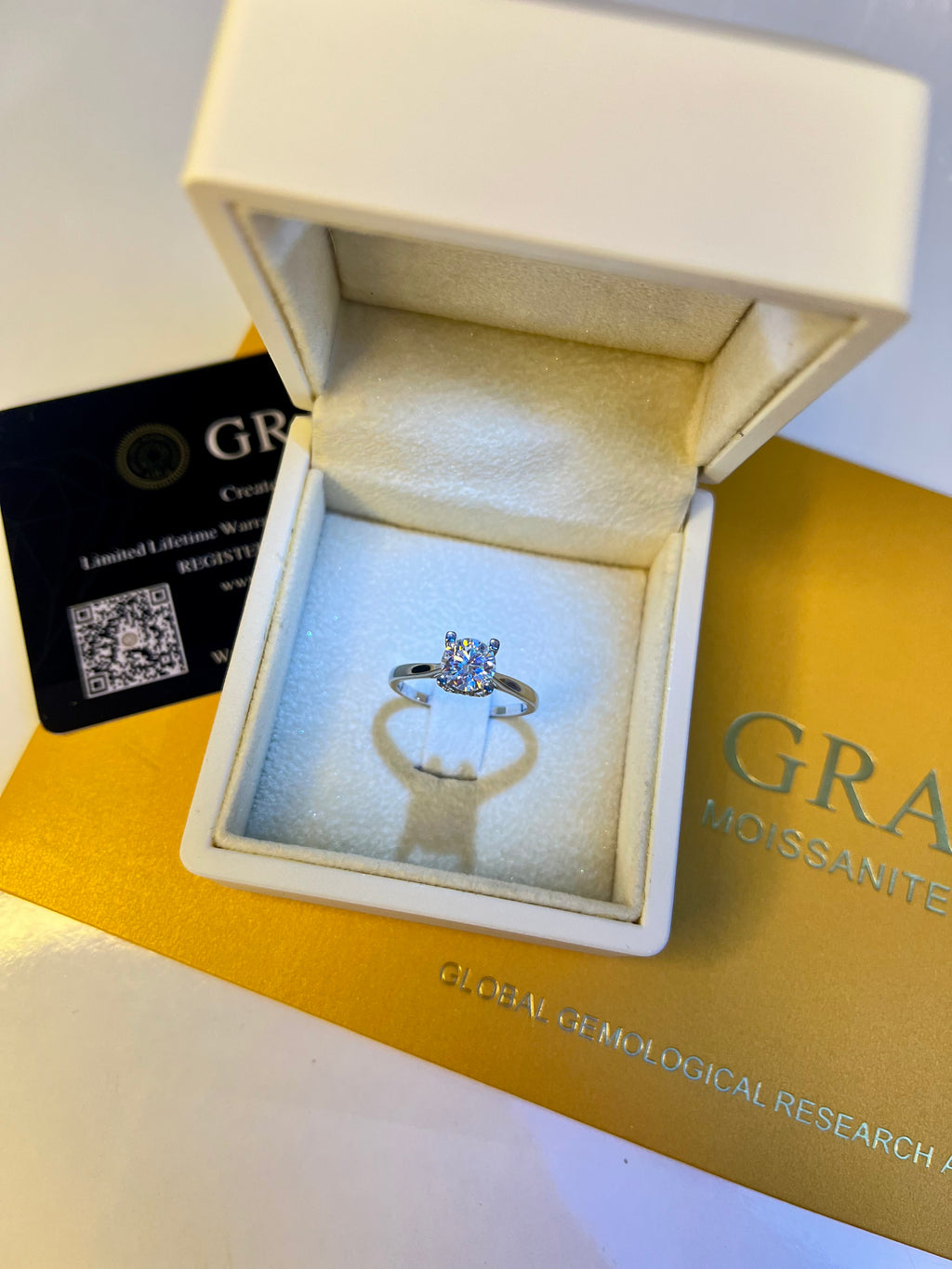 Moissanite Ring - GRA Certified - Pass Test Diamond