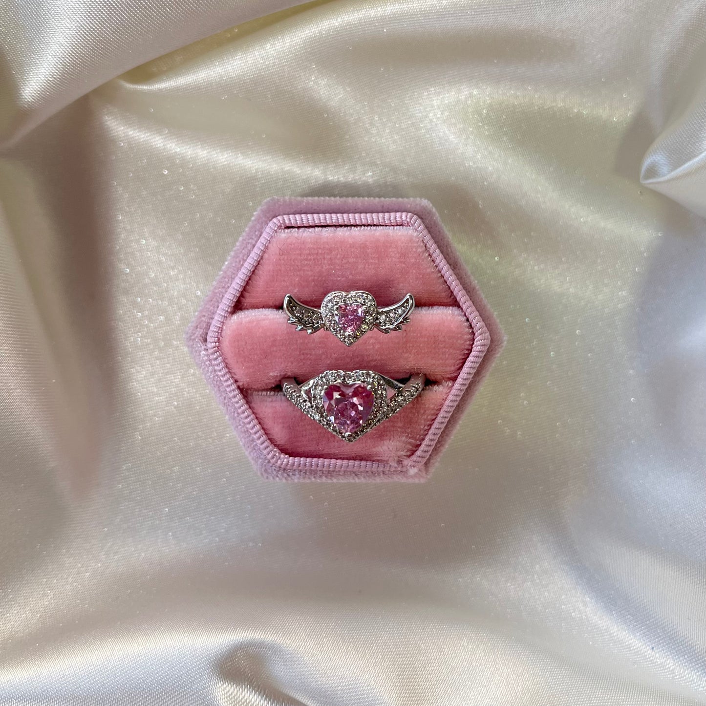 Verstellbare rosa Herzringe