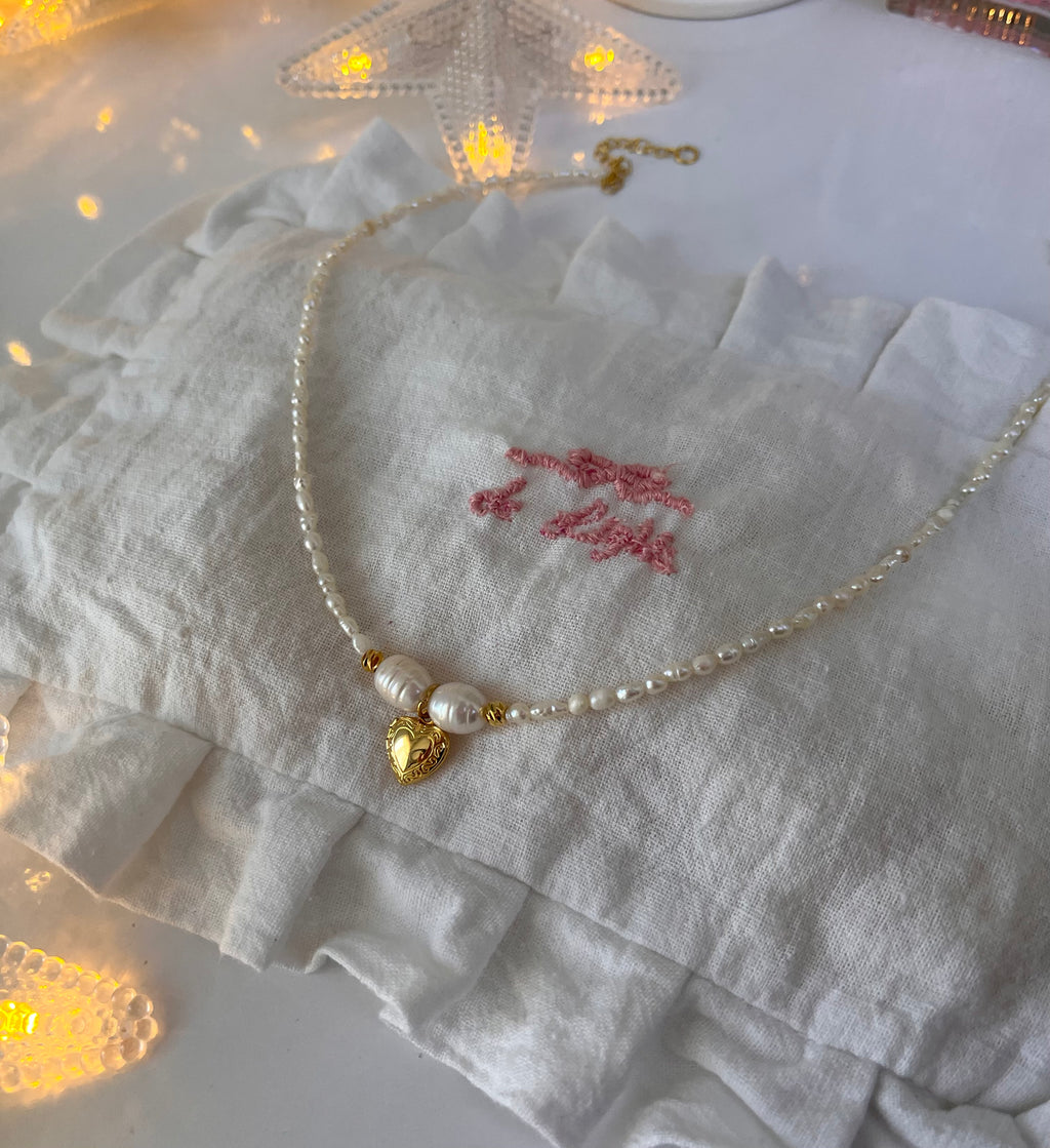 HANDMADE Pearl Locked Heart Necklace