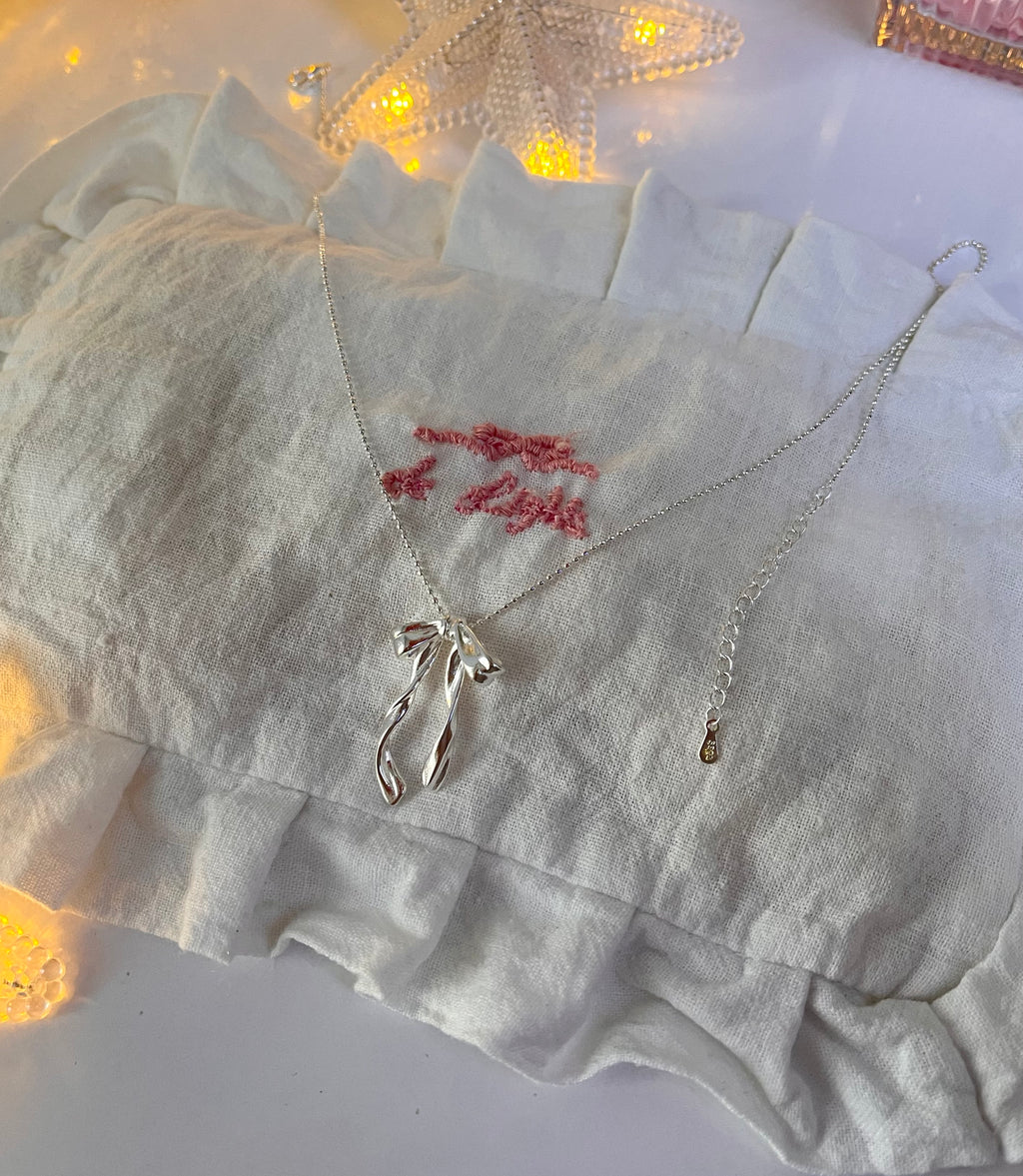 925 Sterling Silver Coquette Bow Necklace
