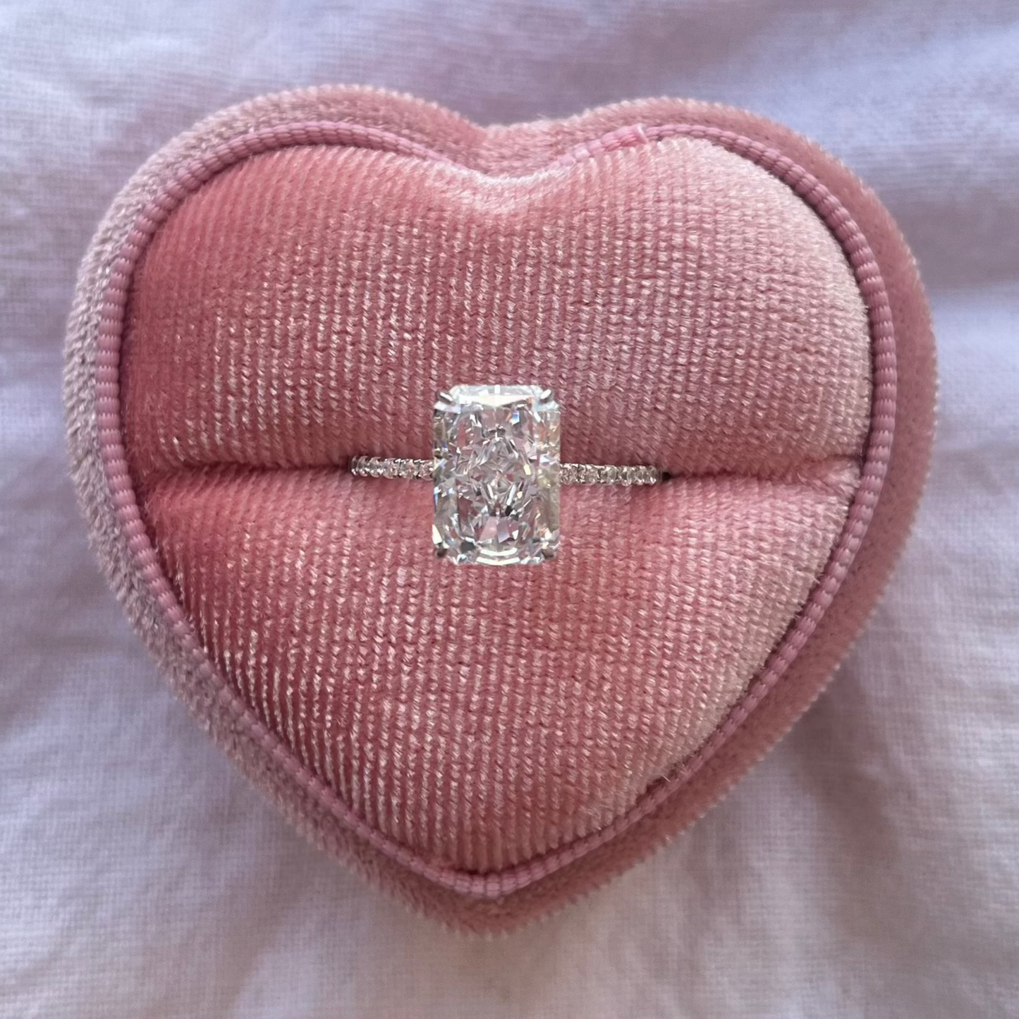 7 Karat Crushed Ice Ring